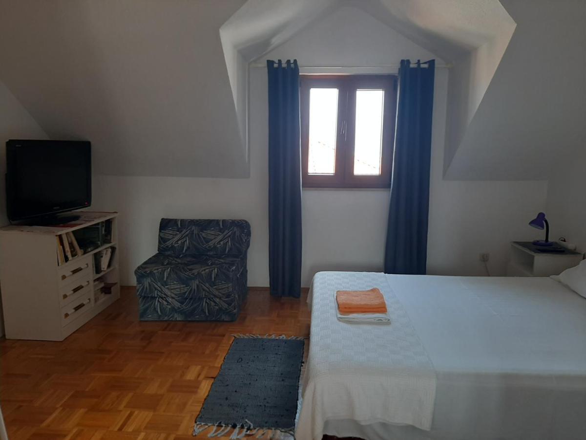 Vila Dora Supetar Apartment Exterior photo