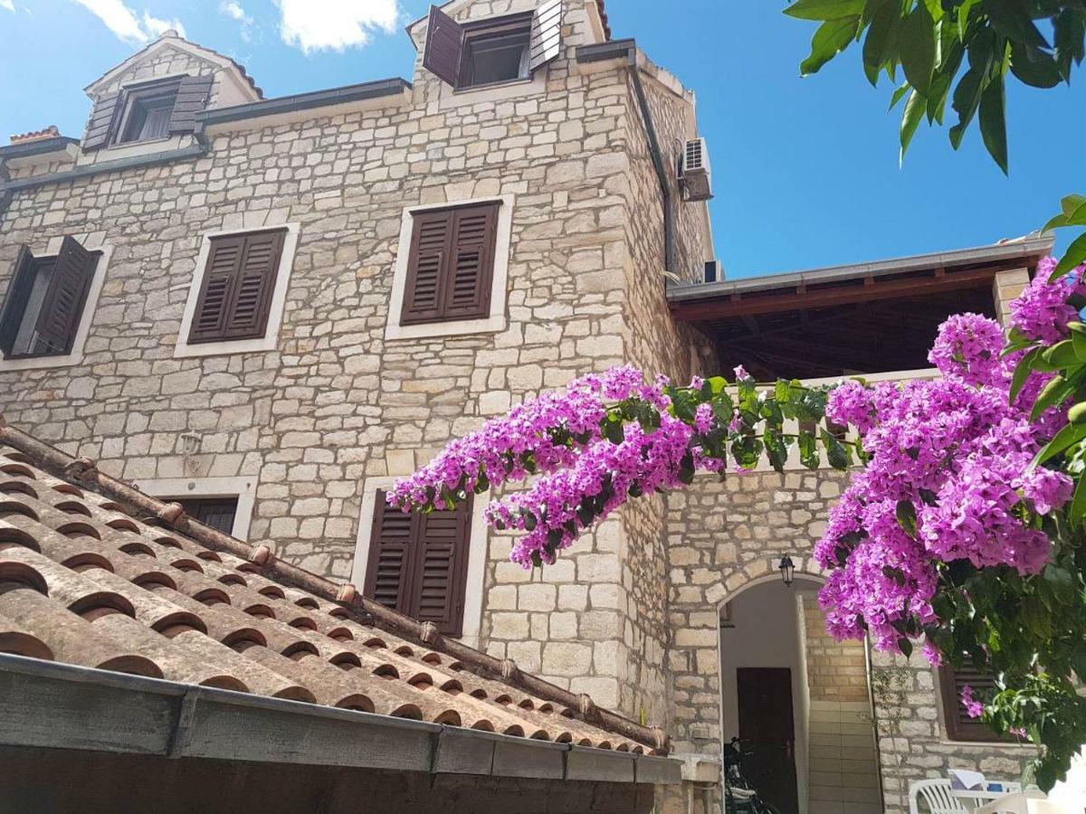 Vila Dora Supetar Apartment Exterior photo